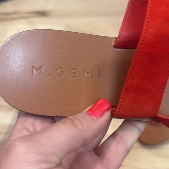 M. Gemi Vibrant Red-Orange Strappy Sandals EUC - Picture 2 of 3